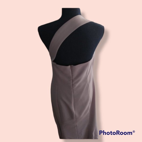 FORMAL CUSTOM FITTED DRESS - Picture 5 of 6